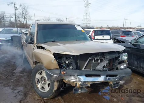 2005 Chevrolet Silverado 1500 Ls z USA, uszkodzony, nr VIN 1GCEC14Z65Z302181